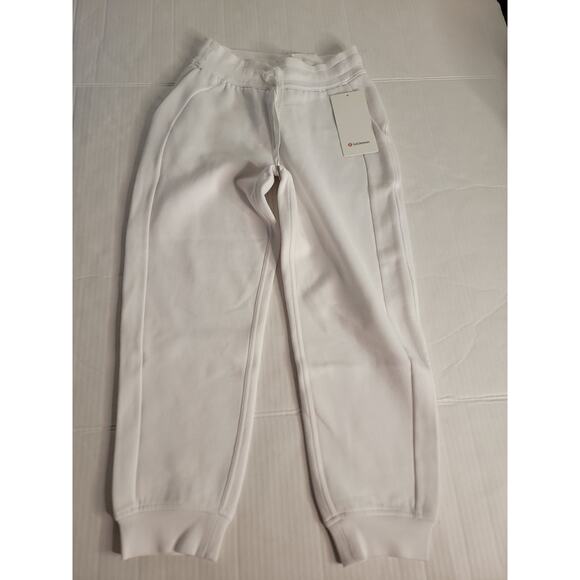 Lululemon Scuba Jogger Cropped Pants Sz 4 High Rise Pockets Athletic White NEW - Picture 2 of 10